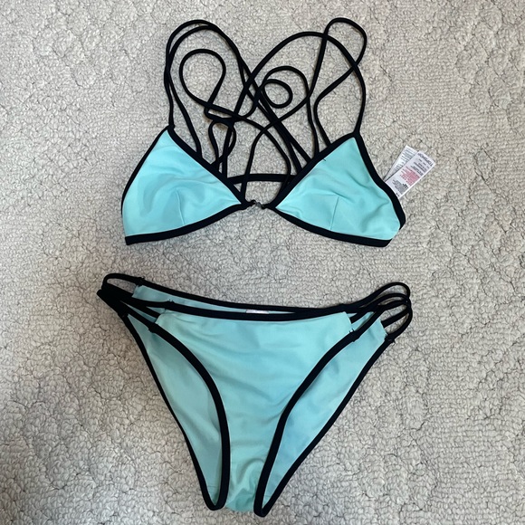 TopShop Bikini Set (Size 6) - Picture 3 of 4